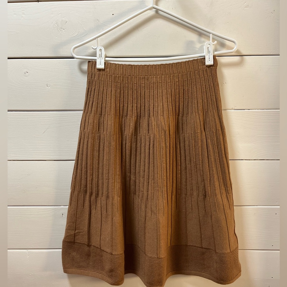 MILANO Brown Ribbed Knit Skater Skirt – Size S